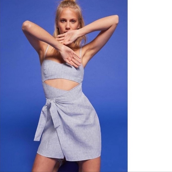 REFORMATION 100% Linen Blue White Stripe Cut Out Playa Mini Dress, Size 12P Sexy - Picture 5 of 9